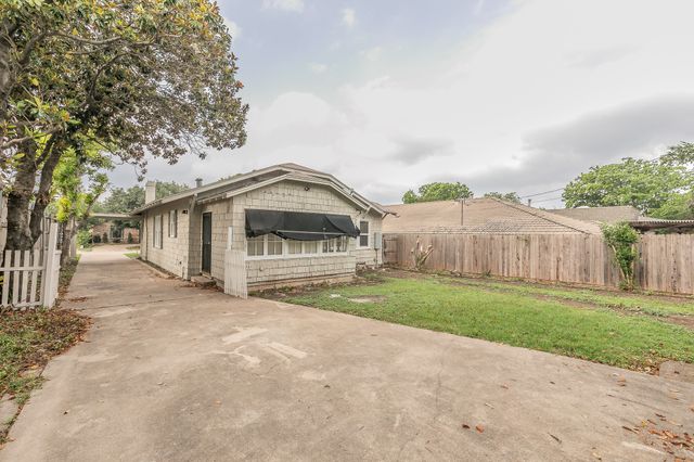 5313 Collinwood Avenue, Fort Worth, TX 76107
