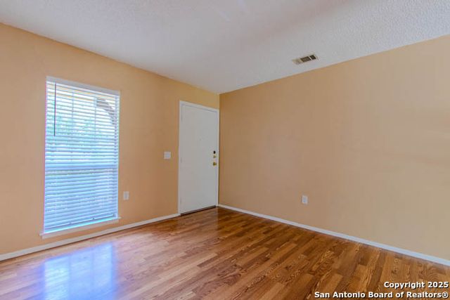 123 Meadow Lark, Converse, TX 78109