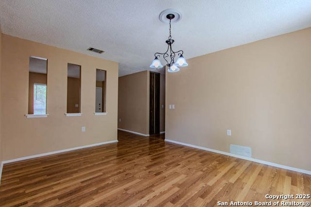 123 Meadow Lark, Converse, TX 78109