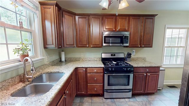 16713 Lomond Boulevard, Shaker Heights, OH 44120