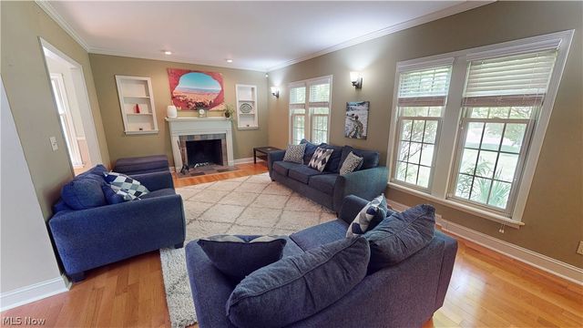 16713 Lomond Boulevard, Shaker Heights, OH 44120