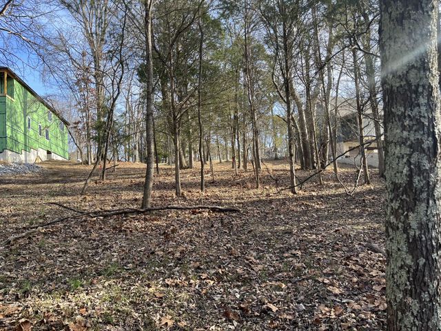 1218 Lake Marie Rd, Gallatin, TN 37066