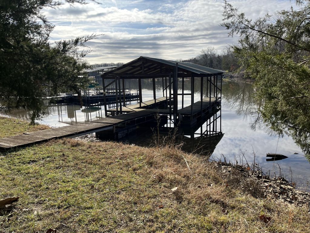 1218 Lake Marie Rd, Gallatin, TN 37066