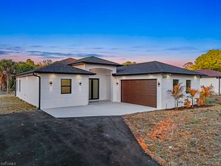 2657 2nd AVE SE, Naples, FL 34117