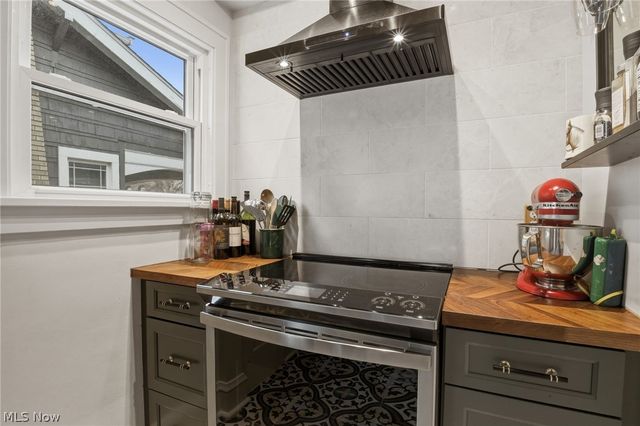 2148 Northland Avenue, Lakewood, OH 44107