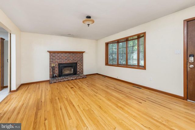 351 MOODS RD, Mullica Hill, NJ 08062