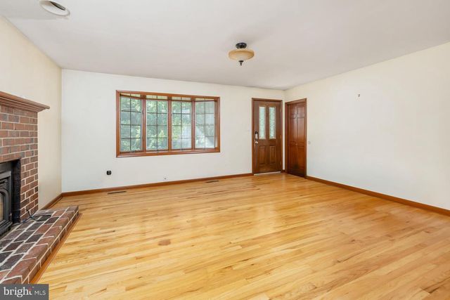 351 MOODS RD, Mullica Hill, NJ 08062