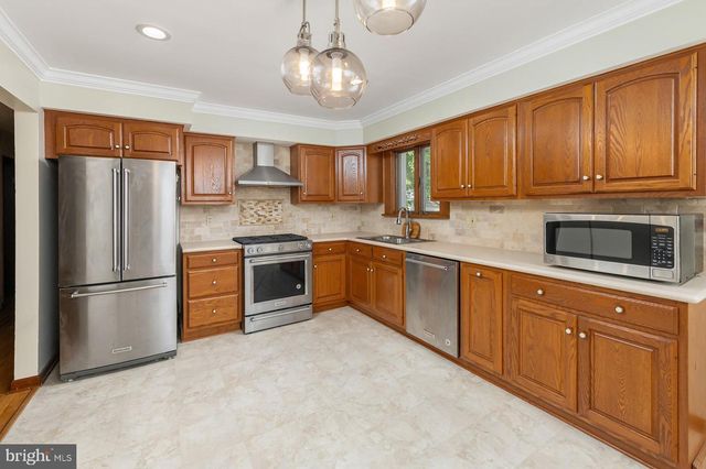 351 MOODS RD, Mullica Hill, NJ 08062