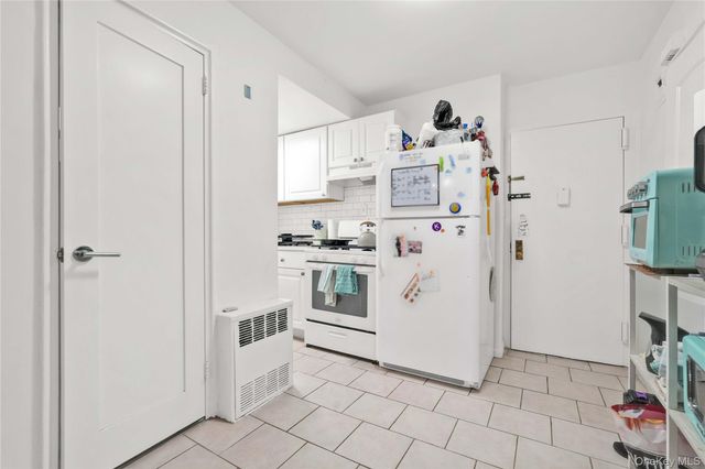 2540A 36th Street 1, Astoria, NY 11103