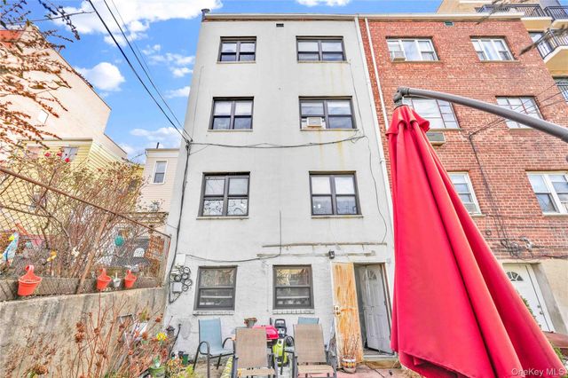 2540A 36th Street 1, Astoria, NY 11103