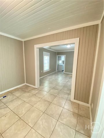 1110 New Jersey Avenue, Savannah, GA 31404