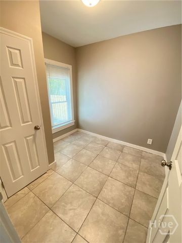 1110 New Jersey Avenue, Savannah, GA 31404