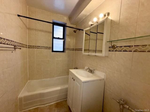 108-50 62nd Drive 1R, Forest Hills, NY 11375