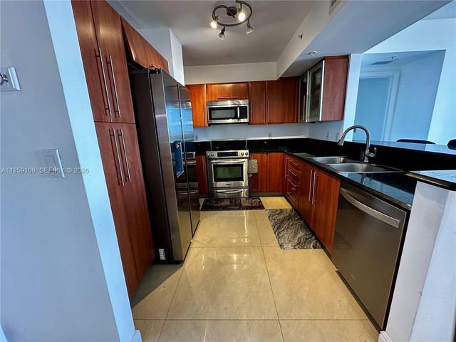 3232 SW 22nd Terrace 1604, Miami, FL 33145