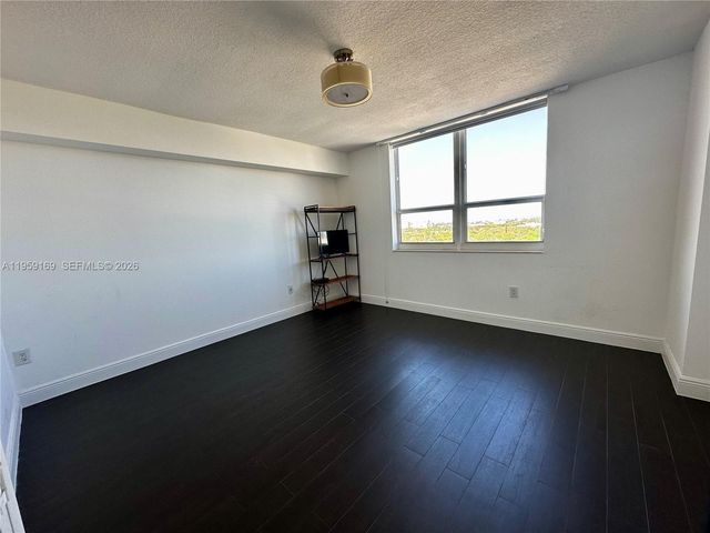 3232 SW 22nd Terrace 1604, Miami, FL 33145