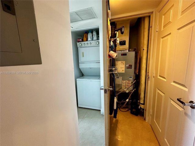 3232 SW 22nd Terrace 1604, Miami, FL 33145