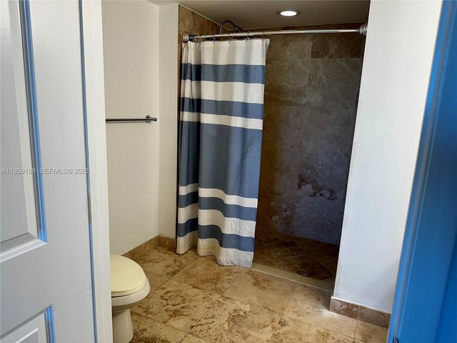 3232 SW 22nd Terrace 1604, Miami, FL 33145