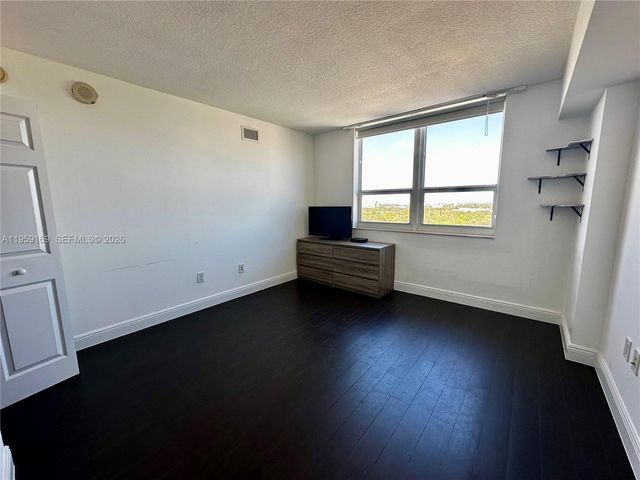 3232 SW 22nd Terrace 1604, Miami, FL 33145