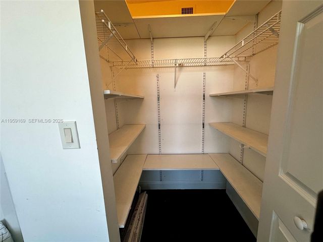 3232 SW 22nd Terrace 1604, Miami, FL 33145
