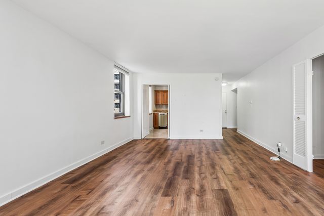 253 E Delaware Place 7H, Chicago, IL 60611