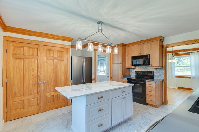 100 Bluegrass Cv, Hendersonville, TN 37075