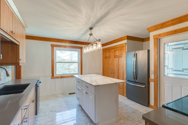 100 Bluegrass Cv, Hendersonville, TN 37075