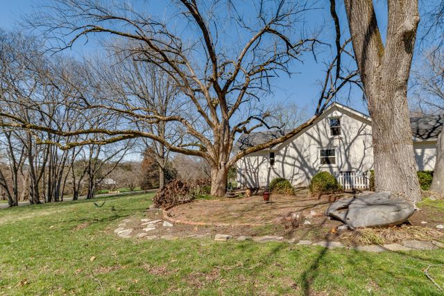 100 Bluegrass Cv, Hendersonville, TN 37075
