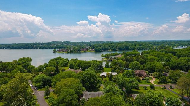 100 Bluegrass Cv, Hendersonville, TN 37075