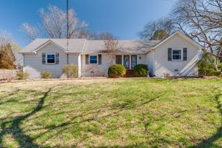 100 Bluegrass Cv, Hendersonville, TN 37075