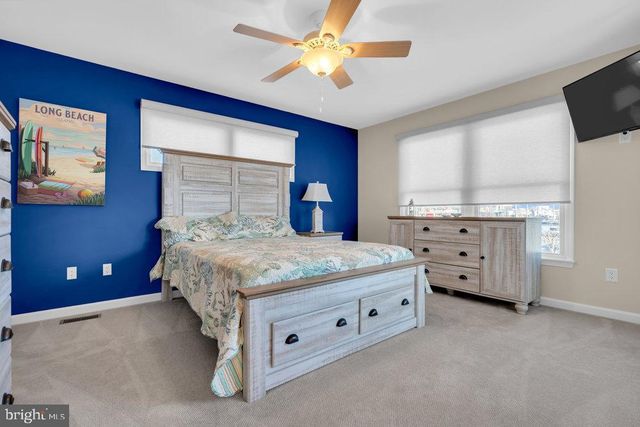 108 W 10TH ST, Ship Bottom, NJ 08008