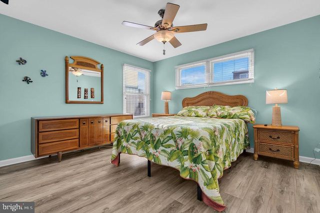 108 W 10TH ST, Ship Bottom, NJ 08008