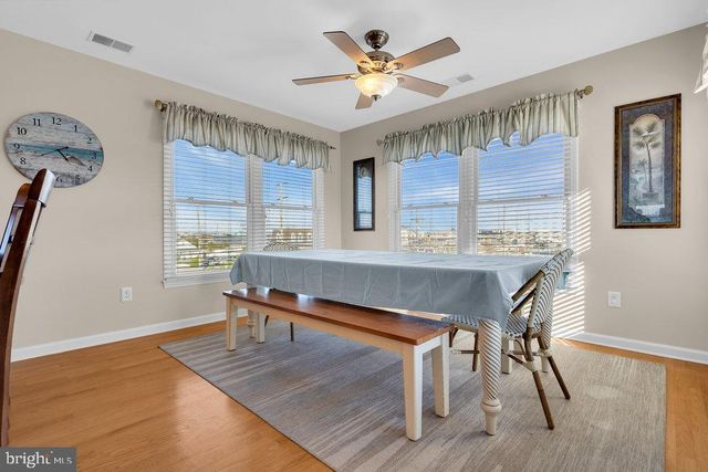 108 W 10TH ST, Ship Bottom, NJ 08008