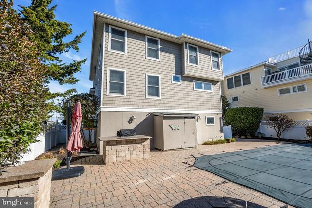 108 W 10TH ST, Ship Bottom, NJ 08008