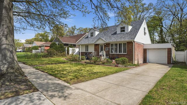 1608 Arkansas Drive, Valley Stream, NY 11580