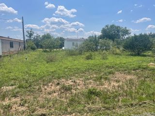 548 SIESTA DR, Bandera, TX 78003