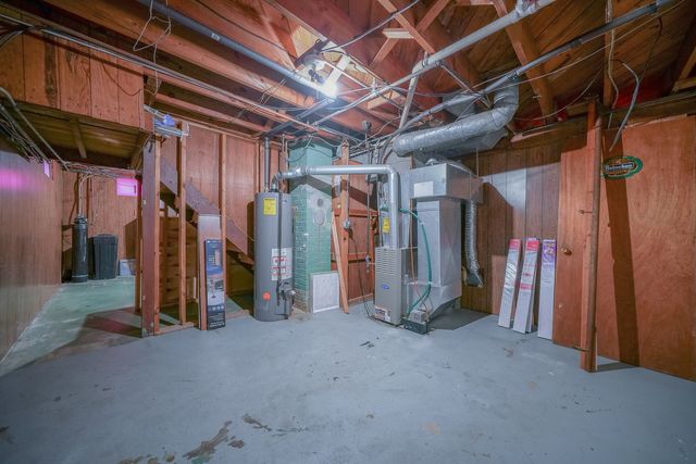 812 Mckinley Avenue, Belvidere, IL 61008