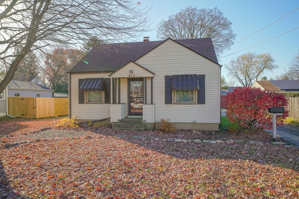 812 Mckinley Avenue, Belvidere, IL 61008