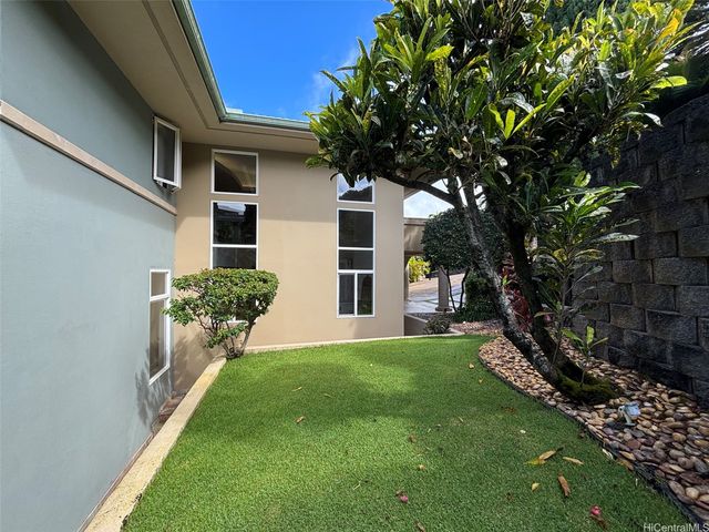 5609 Poola Street A, Honolulu, HI 96821