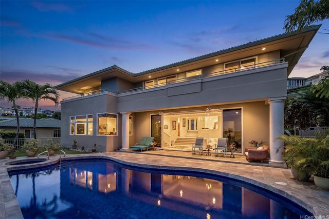 5609 Poola Street A, Honolulu, HI 96821