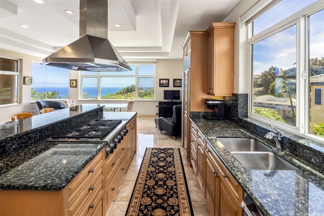 5609 Poola Street A, Honolulu, HI 96821