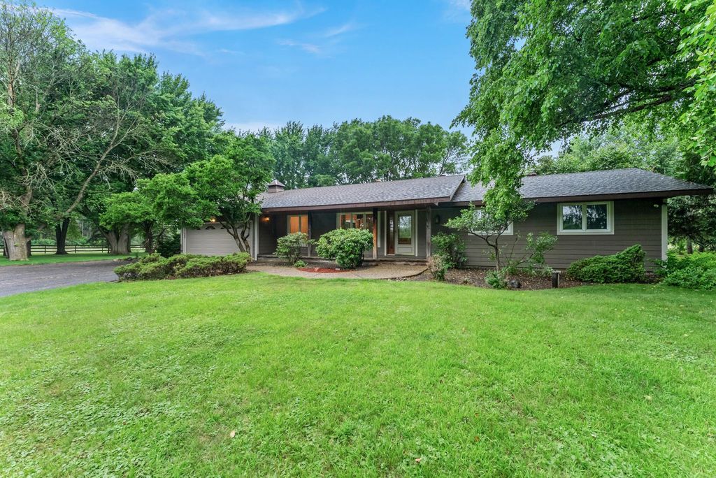 11440 Saint Croix Trail N, Stillwater Twp, MN 55082