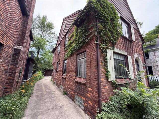 20445 Briarcliff Road, Detroit, MI 48221