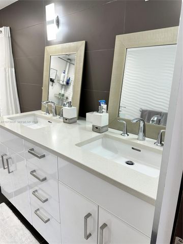 401 Golden Isles Dr 1013, Hallandale Beach, FL 33009