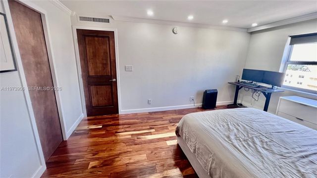 401 Golden Isles Dr 1013, Hallandale Beach, FL 33009