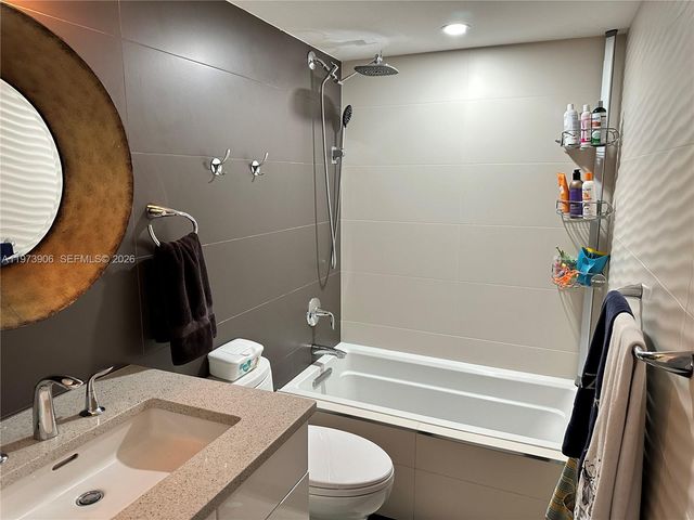 401 Golden Isles Dr 1013, Hallandale Beach, FL 33009