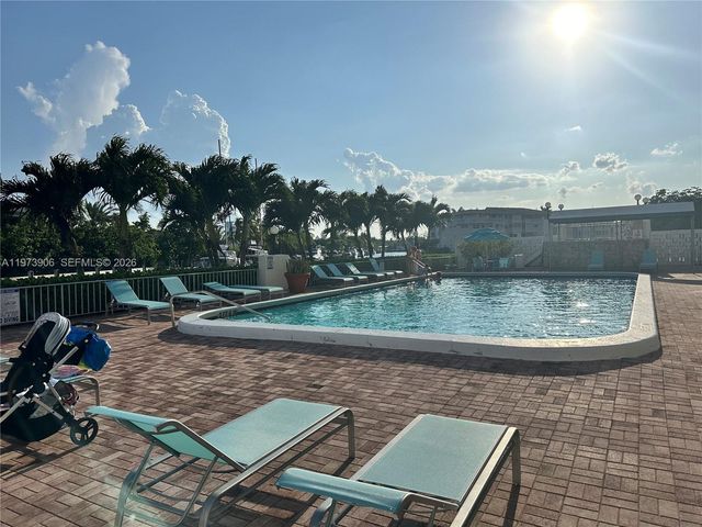 401 Golden Isles Dr 1013, Hallandale Beach, FL 33009