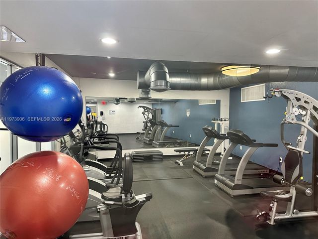 401 Golden Isles Dr 1013, Hallandale Beach, FL 33009