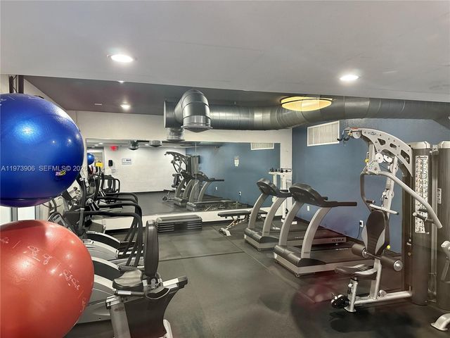 401 Golden Isles Dr 1013, Hallandale Beach, FL 33009