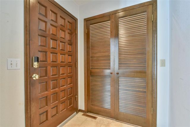 3713 River Oaks Drive, Norman, OK 73072