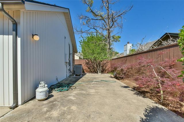 3713 River Oaks Drive, Norman, OK 73072